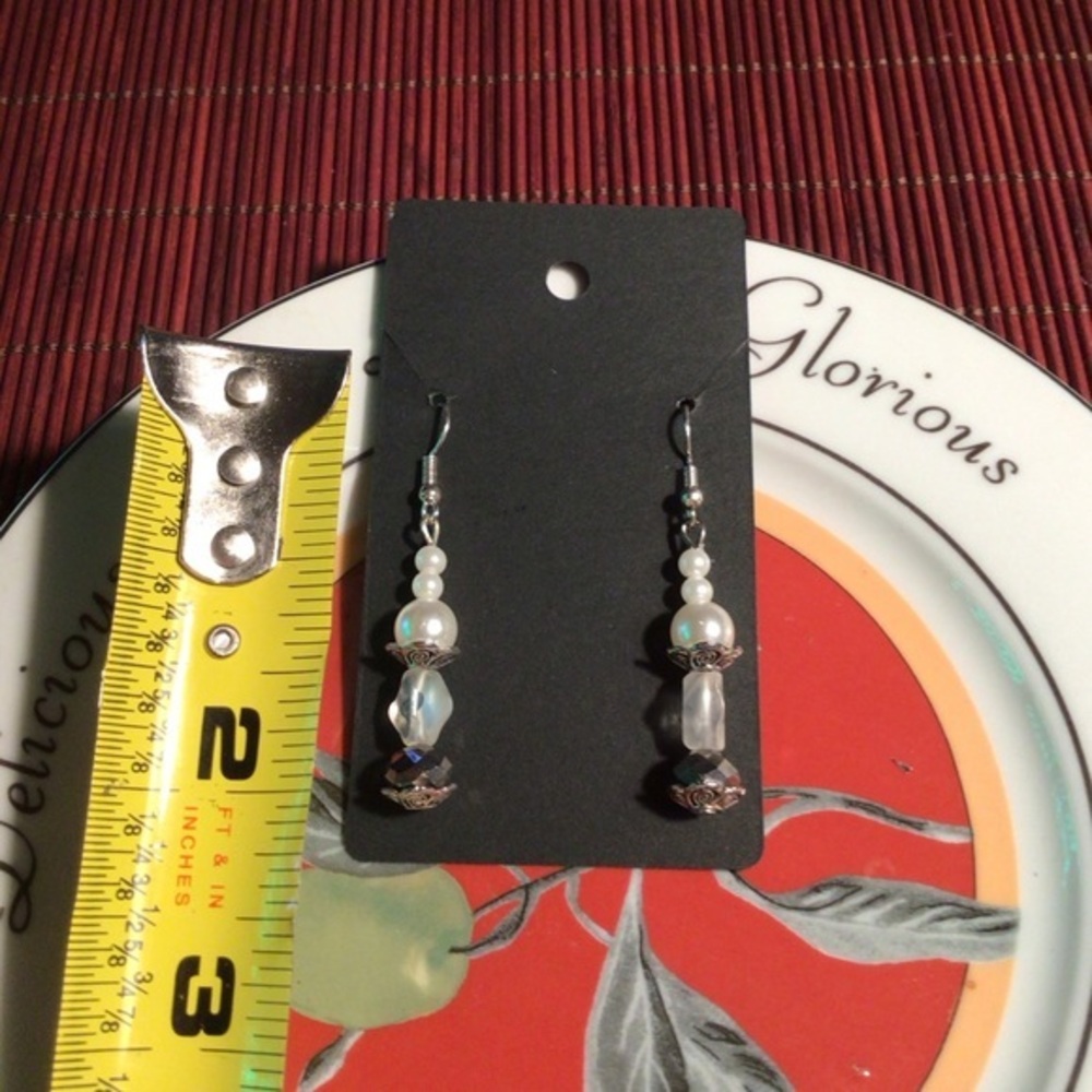 Imitation pearls earrings